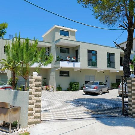 Готель Vila Celaj Вльора Екстер'єр фото