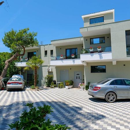 Готель Vila Celaj Вльора Екстер'єр фото