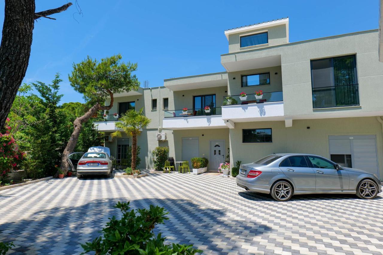 Готель Vila Celaj Вльора Екстер'єр фото